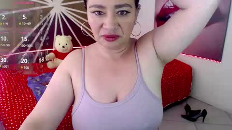 vicky_sexi online show from February 5, 2026, 1:27 pm