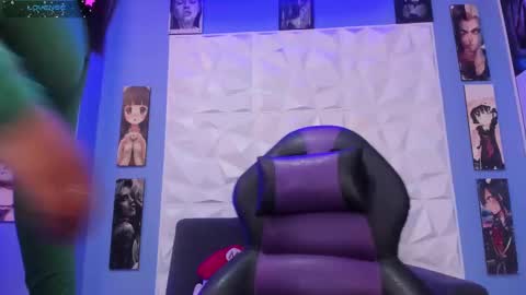 Snapshot of vickyjohnson1 chatting on October 2, 2025, 9:22 pm Vicky online show from October 2, 2025, 9:22 pm