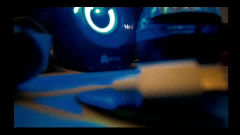 vickyvalencia2 online show from May 6, 2026, 2:40 am