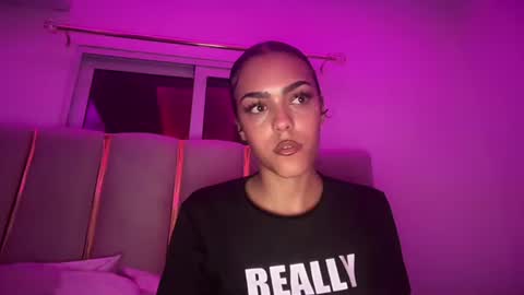 Goddess Victory  online show from April 25, 2026, 12:13 am