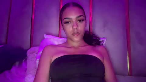 Snapshot of vickyyyx chatting on May 2, 2026, 2:38 am Goddess Victory online show from May 2, 2026, 2:38 am