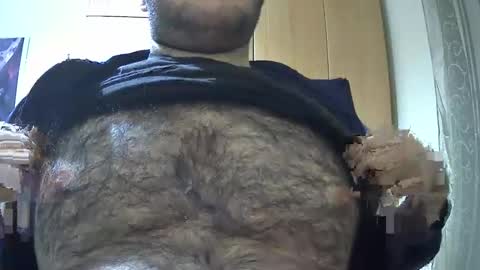 VictorHume online show from November 5, 2025, 5:35 pm