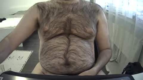 Snapshot of victorhume chatting on April 17, 2026, 5:27 pm VictorHume online show from April 17, 2026, 5:27 pm