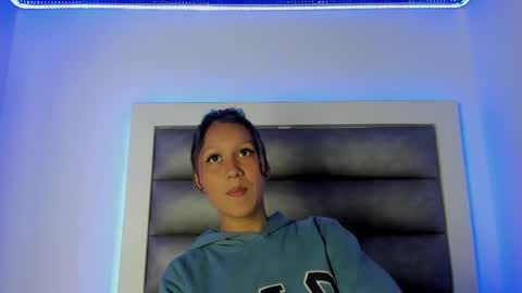 Victoria online show from January 14, 2026, 7:41 pm