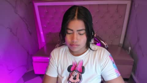 Snapshot of victoria_b_ chatting on October 2, 2025, 7:43 pm victoria_b_ online show from October 2, 2025, 7:43 pm