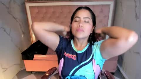 Snapshot of victoria_b_ chatting on October 13, 2025, 7:47 pm victoria_b_ online show from October 13, 2025, 7:47 pm