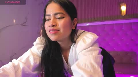 Snapshot of victoria_b_ chatting on October 17, 2025, 9:17 pm victoria_b_ online show from October 17, 2025, 9:17 pm