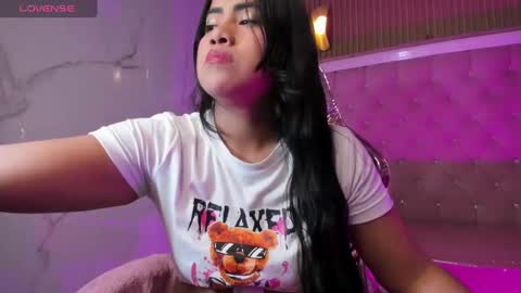 Snapshot of victoria_b_ chatting on October 18, 2025, 9:15 pm victoria_b_ online show from October 18, 2025, 9:15 pm