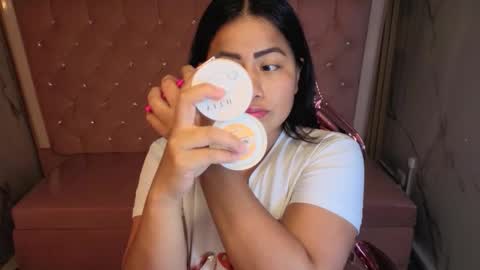 Snapshot of victoria_b_ chatting on November 1, 2025, 8:11 pm victoria_b_ online show from November 1, 2025, 8:11 pm