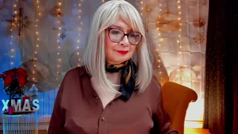 Snapshot of victoria_dior chatting on December 10, 2024, 7:32 pm diorvictoria9 online show from December 10, 2024, 7:32 pm