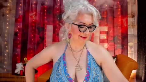 Snapshot of victoria_dior chatting on February 1, 2025, 8:26 pm diorvictoria9 online show from February 1, 2025, 8:26 pm