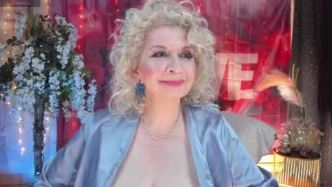 diorvictoria9 online show from April 25, 2026, 7:11 pm
