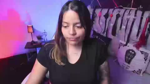 victoria_floyd1 online show from March 25, 2026, 8:48 pm