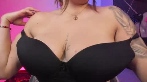 Snapshot of victoria_floyd1 chatting on April 25, 2026, 10:18 pm victoria_floyd1 online show from April 25, 2026, 10:18 pm