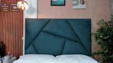 Victoria Harris online show from November 3, 2025, 12:28 pm