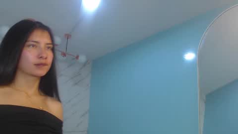 Snapshot of victoria_hernandez_t chatting on May 22, 2026, 1:17 pm Victoria online show from May 22, 2026, 1:17 pm