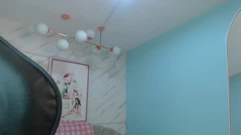 Snapshot of victoria_hernandez_t chatting on June 24, 2026, 1:10 pm Victoria online show from June 24, 2026, 1:10 pm