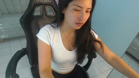 Snapshot of victoria_hernandez_t chatting on July 9, 2026, 1:59 pm Victoria online show from July 9, 2026, 1:59 pm