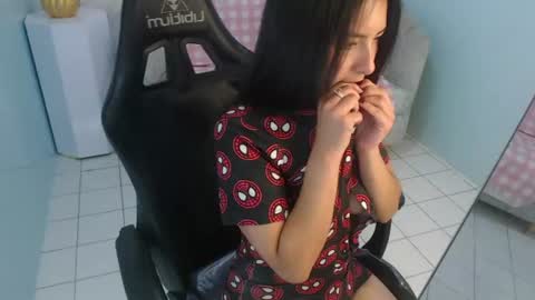 Snapshot of victoria_hernandez_t chatting on July 28, 2026, 2:13 pm Victoria online show from July 28, 2026, 2:13 pm