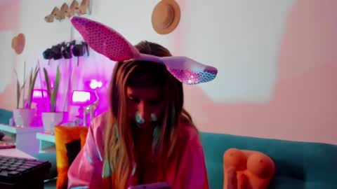 Victoria  online show from January 29, 2025, 6:07 pm
