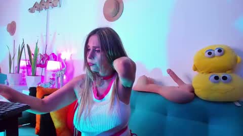 Victoria  online show from February 5, 2025, 1:04 am