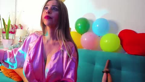 Victoria  online show from February 14, 2025, 7:54 pm