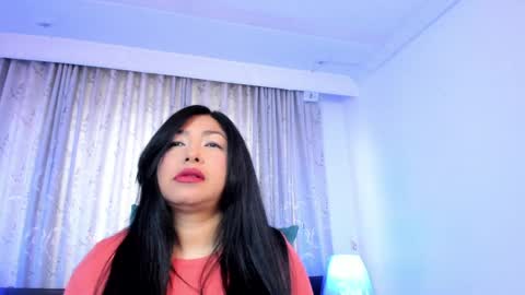 Snapshot of victoria_kim_lee chatting on May 19, 2026, 12:11 pm Victoria online show from May 19, 2026, 12:11 pm