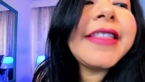 Snapshot of victoria_kim_lee chatting on June 8, 2026, 1:11 pm Victoria online show from June 8, 2026, 1:11 pm