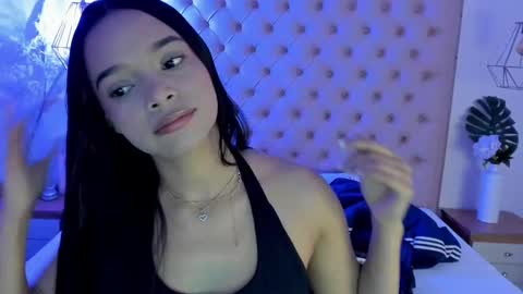 victoria_kitt online show from September 18, 2025, 7:38 pm