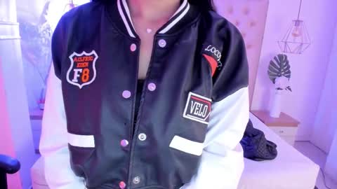 victoria_kitt online show from October 5, 2025, 7:01 pm