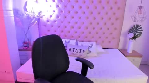 victoria_kitt online show from October 13, 2025, 7:03 pm