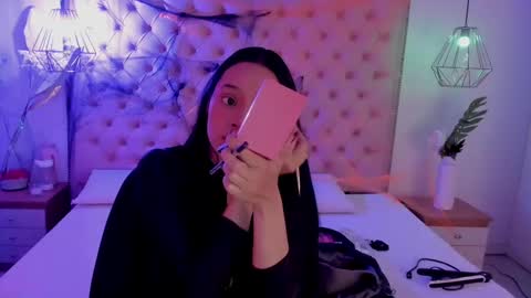 victoria_kitt online show from October 17, 2025, 10:34 pm