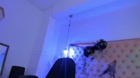 victoria_kitt online show from October 18, 2025, 7:03 pm