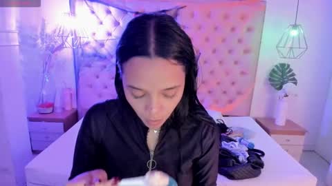 victoria_kitt online show from October 26, 2025, 7:31 pm