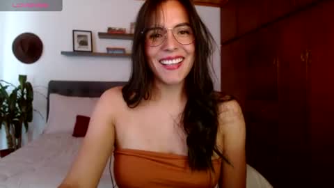VICTORIA MARTELO online show from July 2, 2026, 5:08 pm