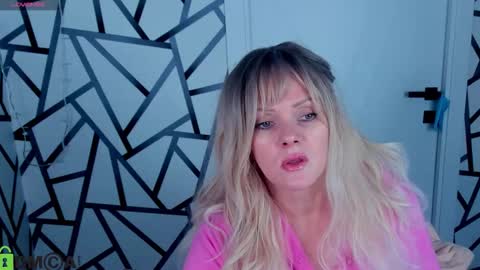 Snapshot of victoria_nelson chatting on March 20, 2026, 1:21 am Victoria My schedule for the week 2 GMT 3am-9am TuWeThFrSa online show from March 20, 2026, 1:21 am