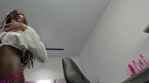 Vicky  online show from October 23, 2025, 8:51 pm