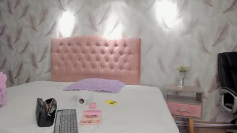 Vicky  online show from August 2, 2026, 2:15 pm