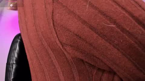 Snapshot of victoria_qq chatting on October 24, 2025, 9:11 pm D A N I online show from October 24, 2025, 9:11 pm