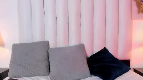 victoria_queen2 online show from May 16, 2026, 2:19 am