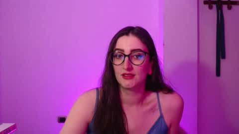 Snapshot of victoria_riider chatting on October 7, 2025, 8:50 pm Victoria online show from October 7, 2025, 8:50 pm