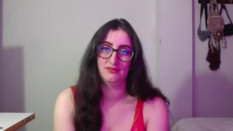 Victoria online show from February 11, 2026, 8:58 pm