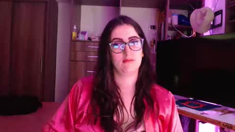 Victoria online show from May 5, 2026, 9:23 pm