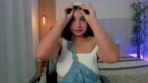 Snapshot of victoria_rossee chatting on May 14, 2026, 1:07 pm VICTORIA online show from May 14, 2026, 1:07 pm