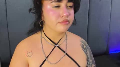 Snapshot of victoria_rossy_ chatting on May 1, 2026, 11:09 pm Victoria online show from May 1, 2026, 11:09 pm