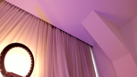 victoria  online show from February 1, 2025, 2:34 pm