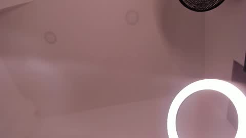 victoria  online show from March 3, 2025, 2:37 pm