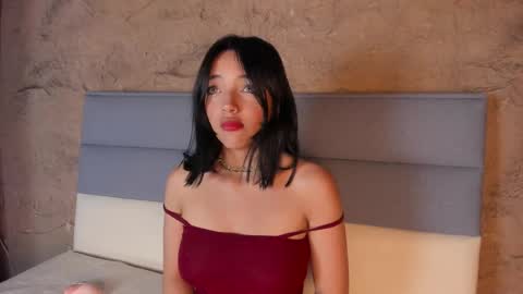 victoriaa2_doll online show from November 9, 2025, 12:58 pm