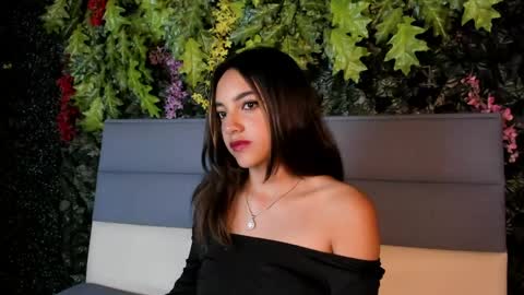 victoriaa2_doll online show from May 7, 2026, 11:59 am
