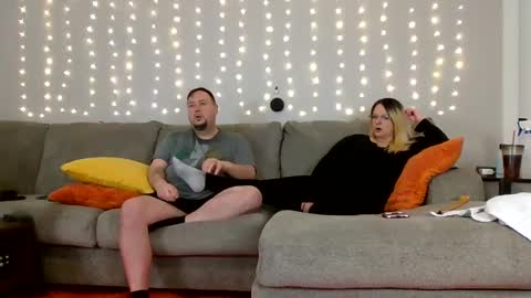 Victoria and Jesse online show from December 23, 2024, 2:56 am